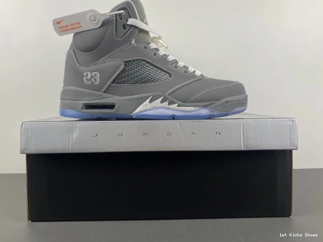 1st Kicks Retro Wolf Air Jordan 136027-005 Grey 5 0816